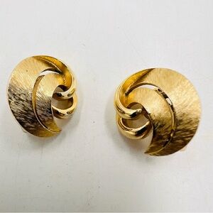 Trifari Gold Tone Clip On Earrings Mid Century Modern 50s 60s Glam